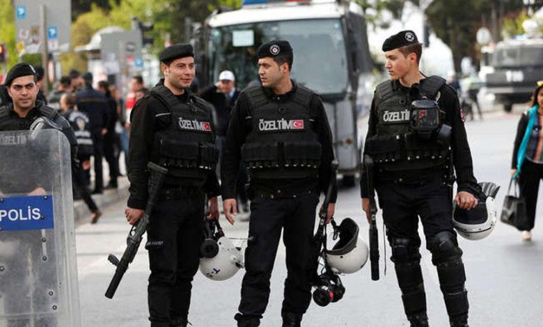 إسطنبول.. حظر التظاهرات وإغلاق منصات التواصل بعد اعتقال إمام أوغلو