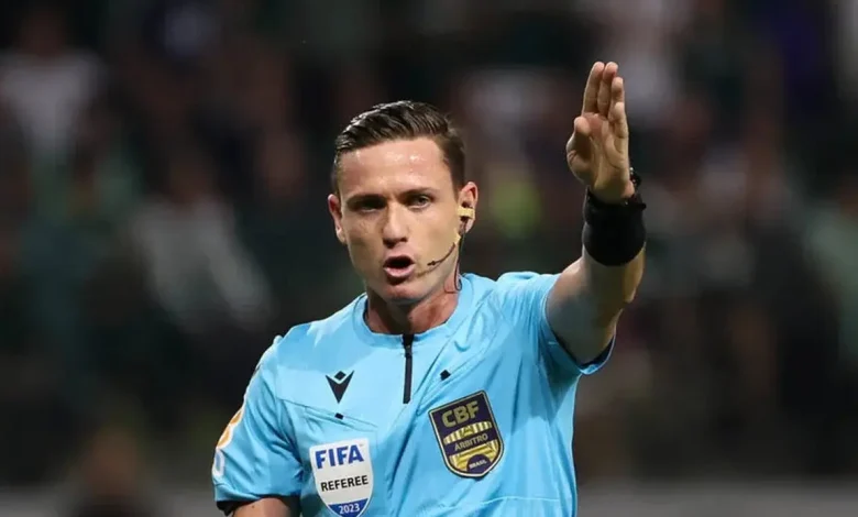 تعيين الحكم البرازيلي رامون أباتي لقيادة مباراة الوداد الرياضي ضد مانشستر سيتي
