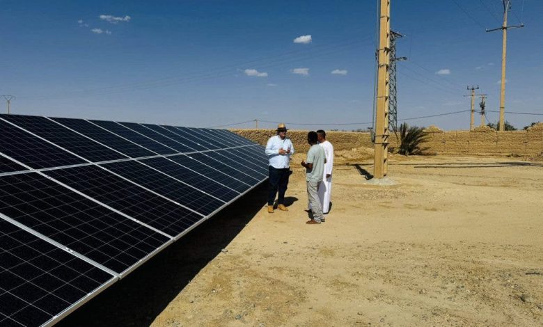 مشروع تجريبي مبتكر لتحلية المياه المالحة بالطاقة الشمسية ينطلق في واحة أرفود