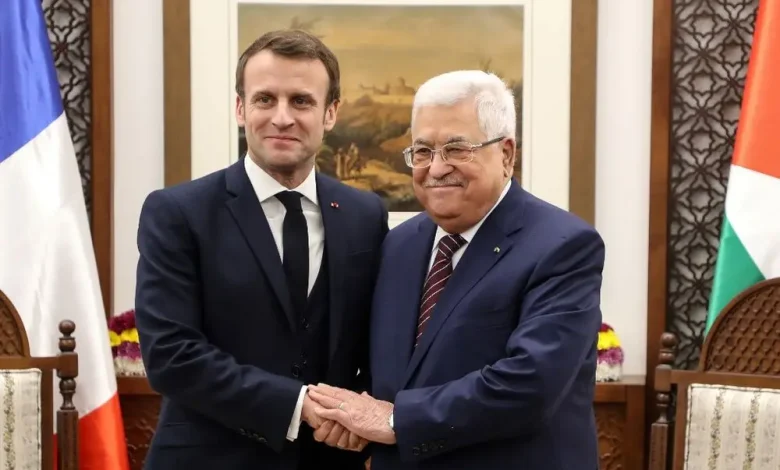 القيادة الفلسطينية ترحب بقرار فرنسا بشأن الاعتراف بدولة فلسطين
