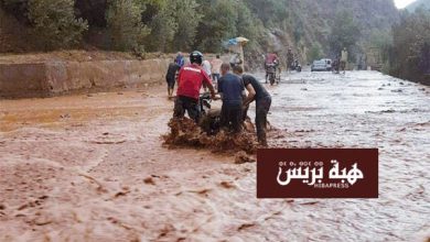 الحوز.. العثور على جثة راعٍ جرفته سيول وادي أوريكة بعد ساعات من البحث