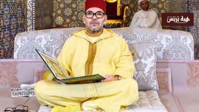 الملك يعزي في وفاة شيخ الزاوية القادرية البودشيشية