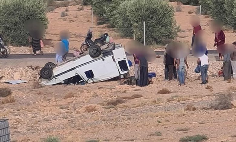 جرسيف .. إصابة 11 شخصاً في انقلاب سيارة بطريق الصباب
